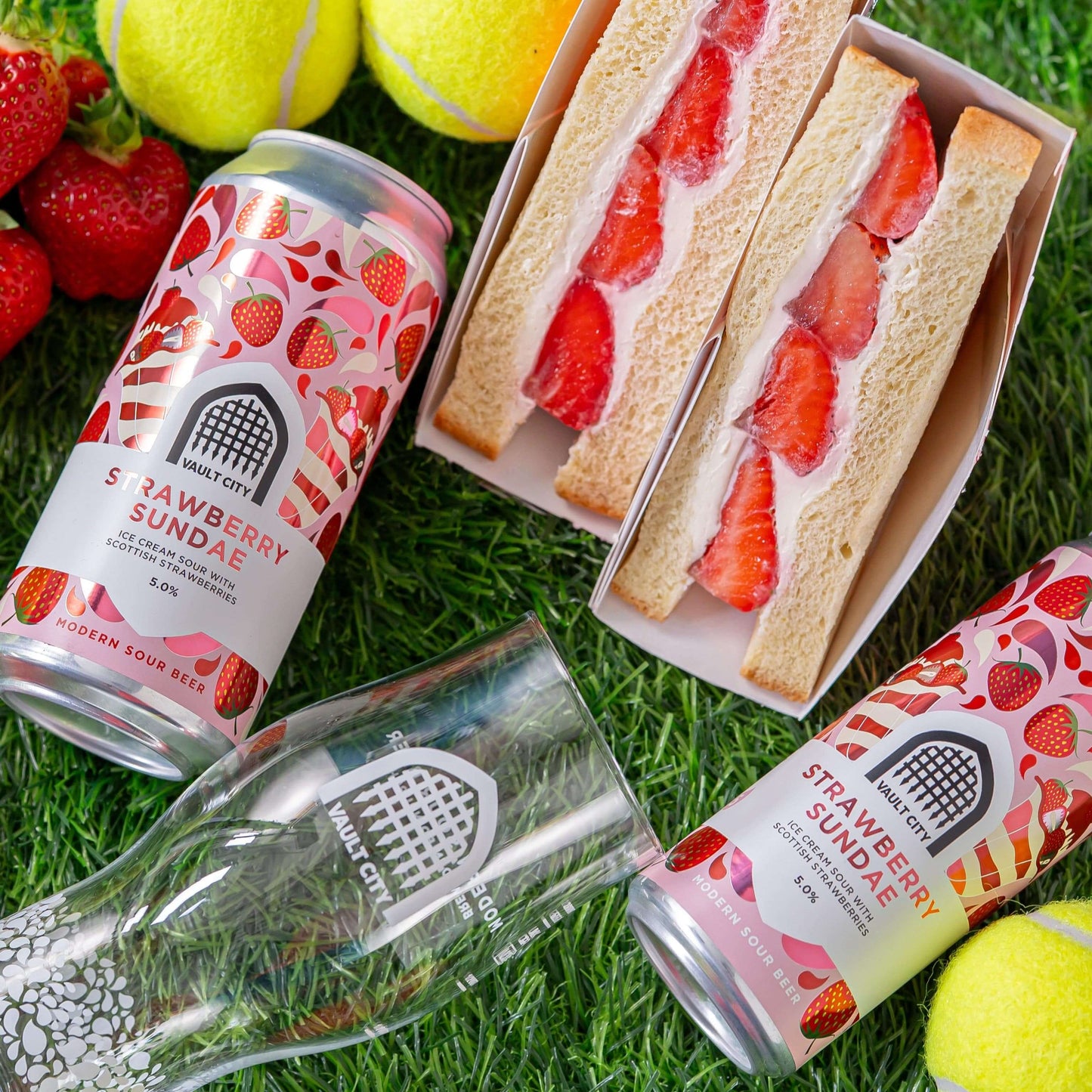 4-Pack Strawberry Sundae bundle plus FREE shipping